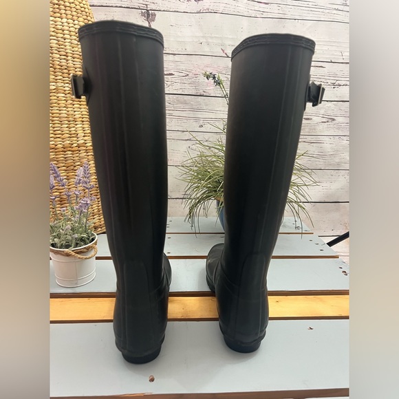 Hunter Original Tall Rainboot in Matte Black Size 10 - Picture 4 of 12